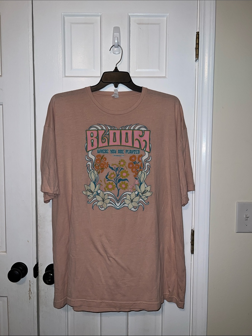 Vintage-Inspired Bloom Graphic Tee - Dusty Rose